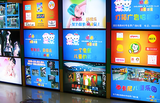 打印燈箱片用什么機(jī)器設(shè)備？